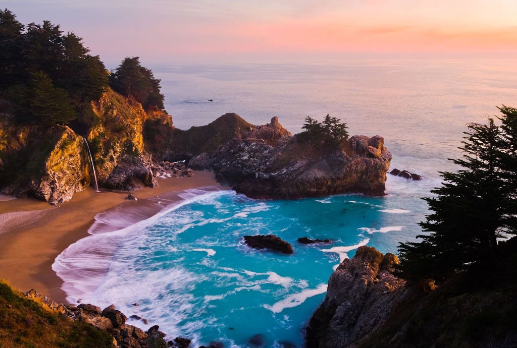 Sunset at McWay falls in Big Sur along the Pacific Coast Highway