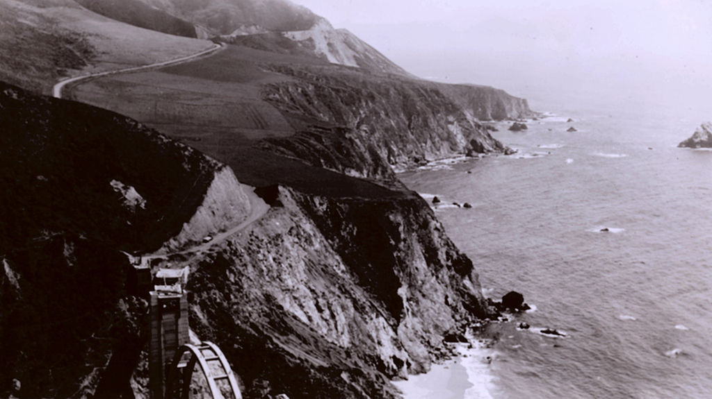 Black and white photograph of the Bixby Creek Bridge under construction